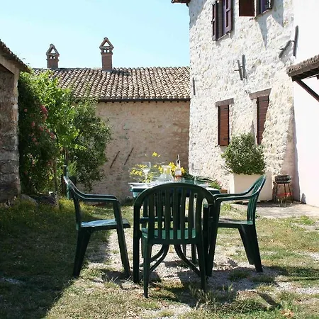 Hétvégi ház Borgo Di Fonni Sellano